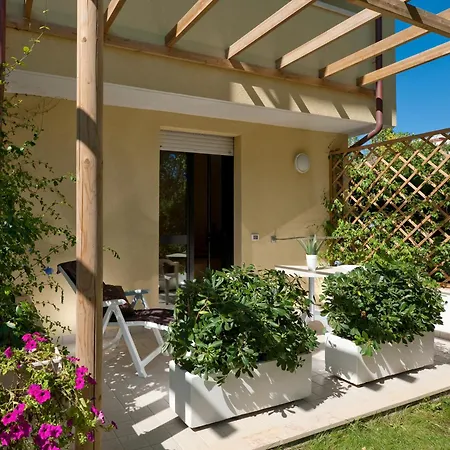 库萨尔公园酒店 3*