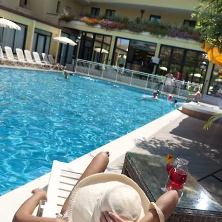 מלון Park Kursaal 3*