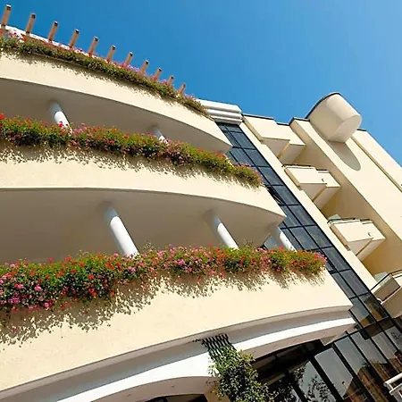 Park Kursaal מלון מיסאנו אדריאטיקו
